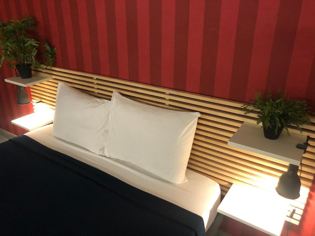 Smln Rooms & Suites เนเปิลส์ ภายนอก รูปภาพ