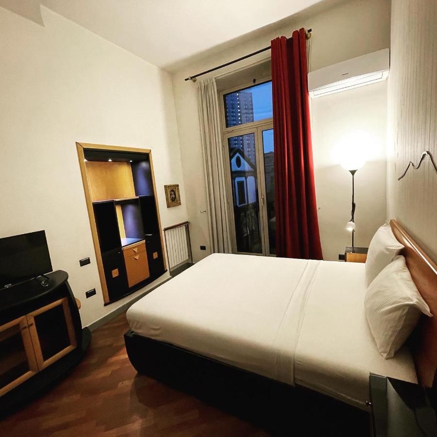 Smln Rooms & Suites เนเปิลส์ ภายนอก รูปภาพ