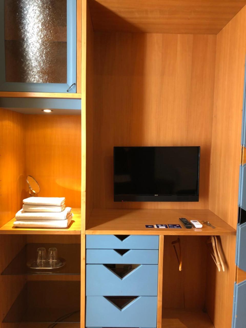 Smln Rooms & Suites เนเปิลส์ ภายนอก รูปภาพ